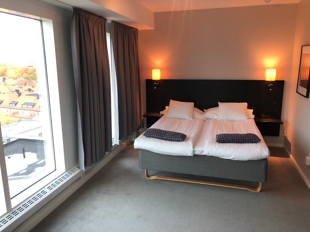 Vid hotellvistelse, med lånebil - bild i artikeln från OurBackyardEurope